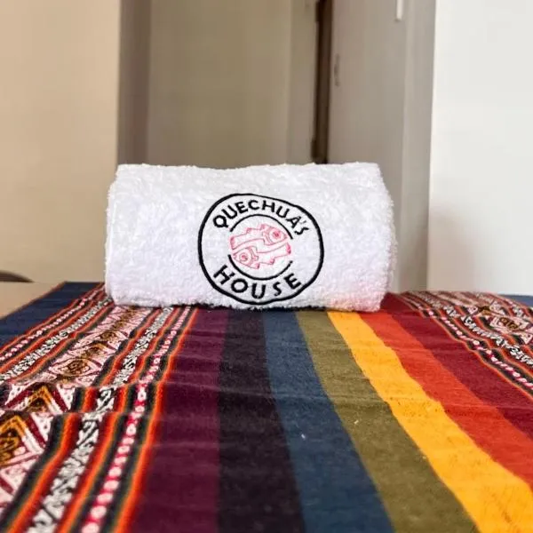 QUECHUA´S HOUSE Hostal & Coffee, hotel v destinaci Machu Picchu