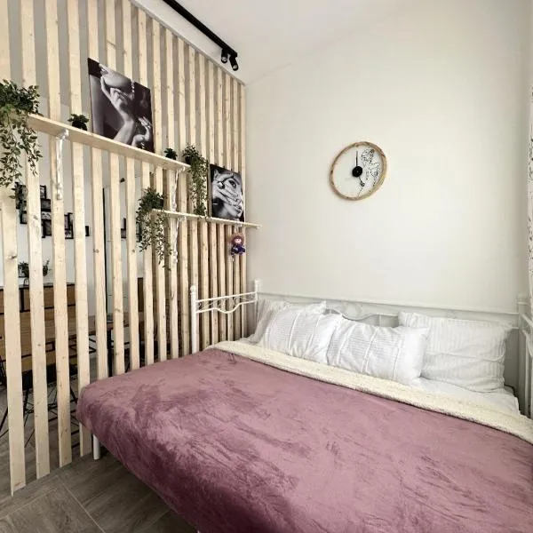 Studio apartment, 5 minutes to the beach, ξενοδοχείο στο Bar