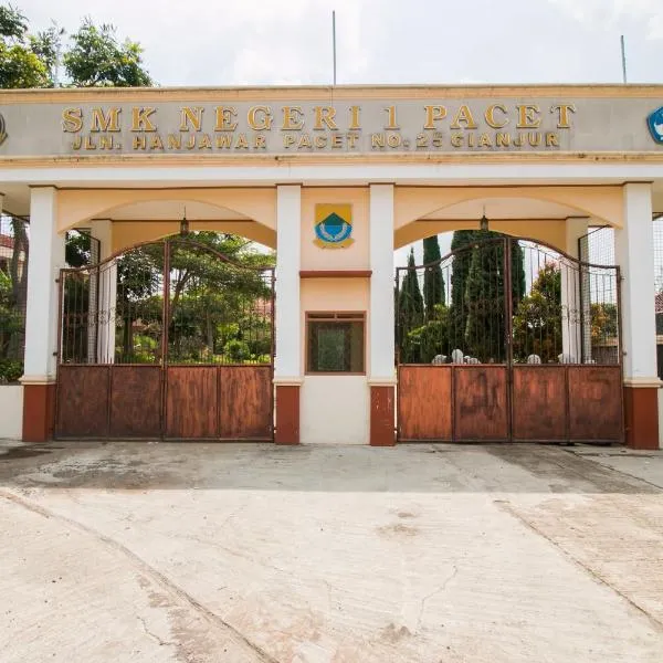 Hotel O Edotel Smkn 1 Pacet Syariah, ξενοδοχείο σε Puncak