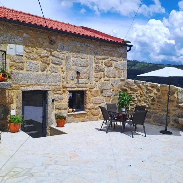 Casa da Carrasqueira, hotel in Soajo