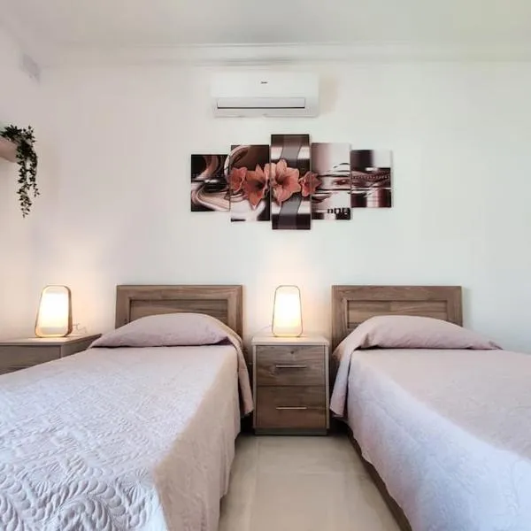 Lorenza Letting Two, khách sạn ở Marsaxlokk