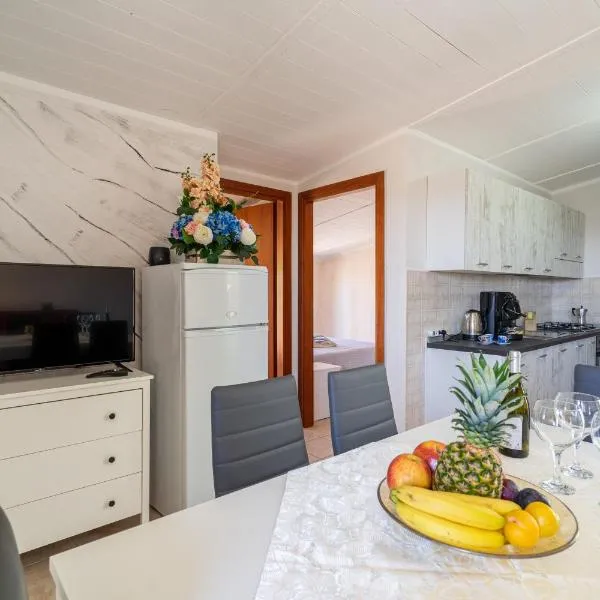 Luxury and Comfort in a Sea View Apartment, hotel Strongoliban