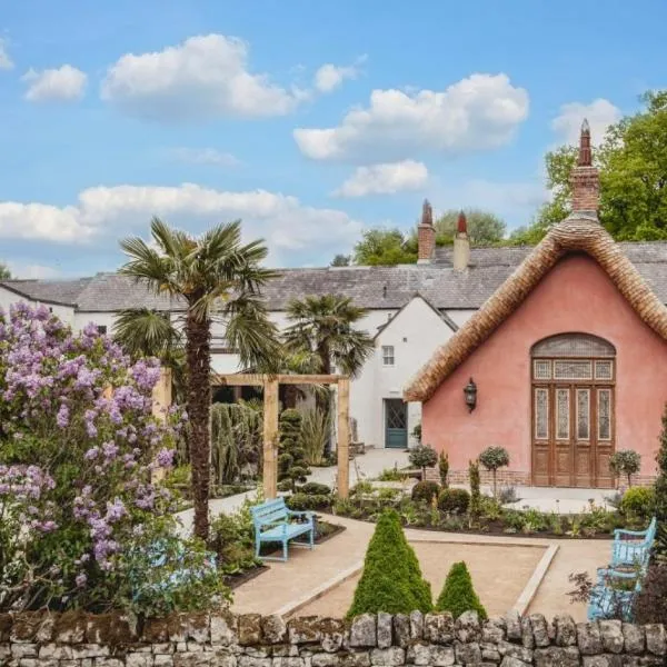 Le Petit Chateau & William de Percy, hotel v destinaci Otterburn