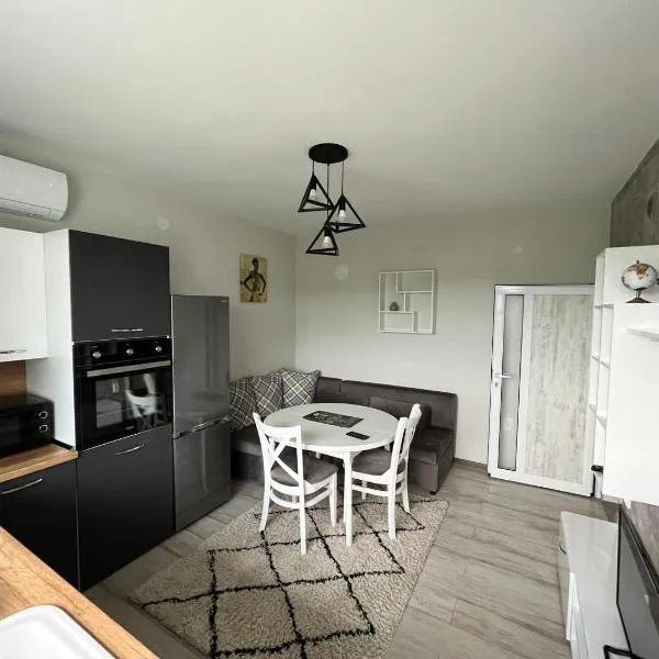 Apartment Enina、ヴェリコ・タルノヴォのホテル