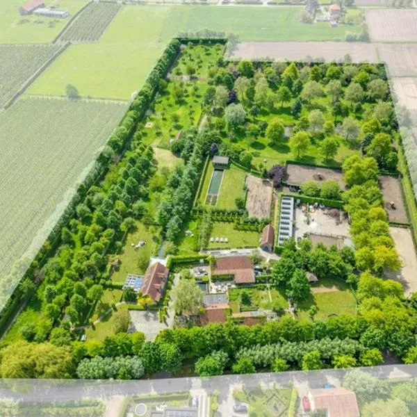 Domein Den Buiten Bed And Breakfast DnD, hotel v destinaci Sint-Niklaas