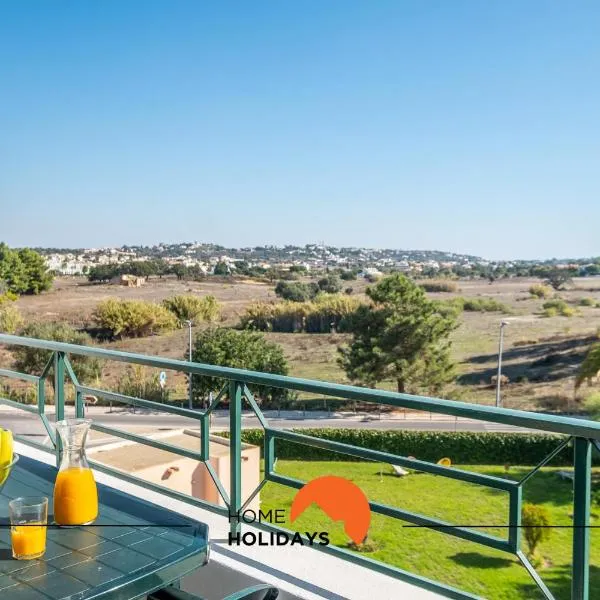 #068 T1 Salgados by Home Holidays, hotel in Galé