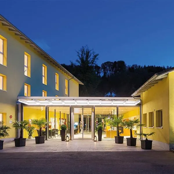 Parkhotel Emmaus - Casa del Sole, hotel in Ascona