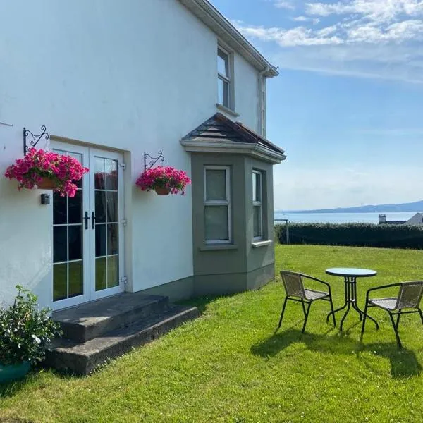 Sea Breeze House, Buncrana, hotel v destinaci Luddan
