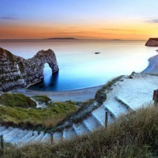 2-6 guests Holiday Home in Durdle Door, hotell i Lulworth Cove