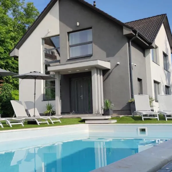 AQUA SOLAR APARTMANHÁZ, hotel v destinaci Miskolc