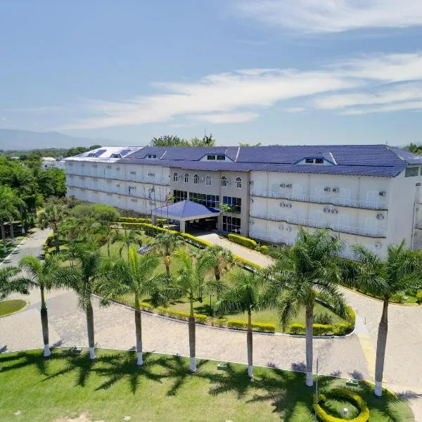 Colonial Plaza Hotel Pindamonhangaba、ピンダモニャンガバのホテル