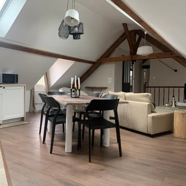 T3 Kokon Lumineux & Chaleureux, Parking, Climatisation, hotel v destinaci Bagnères-de-Bigorre