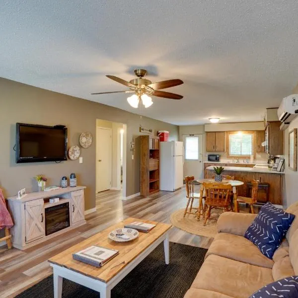 'Sacajawea Suite 1' w/ Deck in Heart of Medora!, hotel Medorában