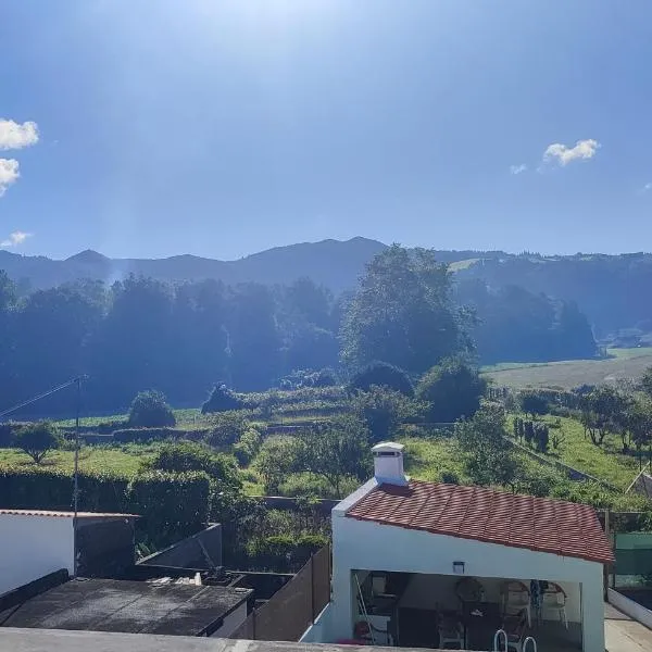 Atlantic Farmer House, hotel in Furnas