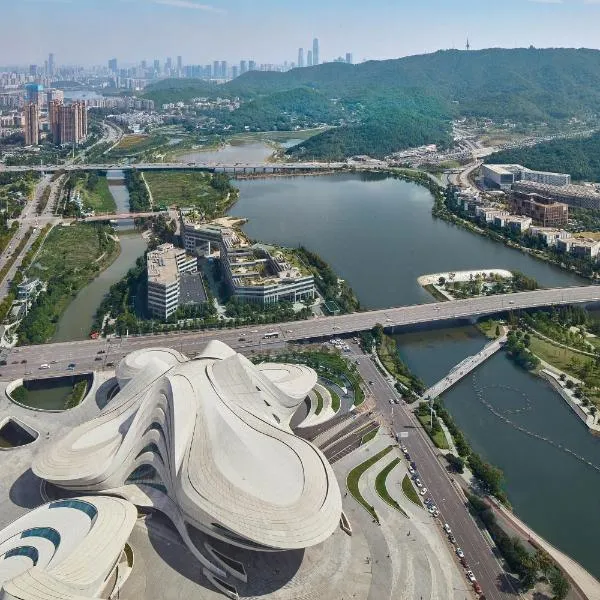 Meixi Lake Hotel, a Luxury Collection Hotel, Changsha, hotel v destinaci Čchang-ša