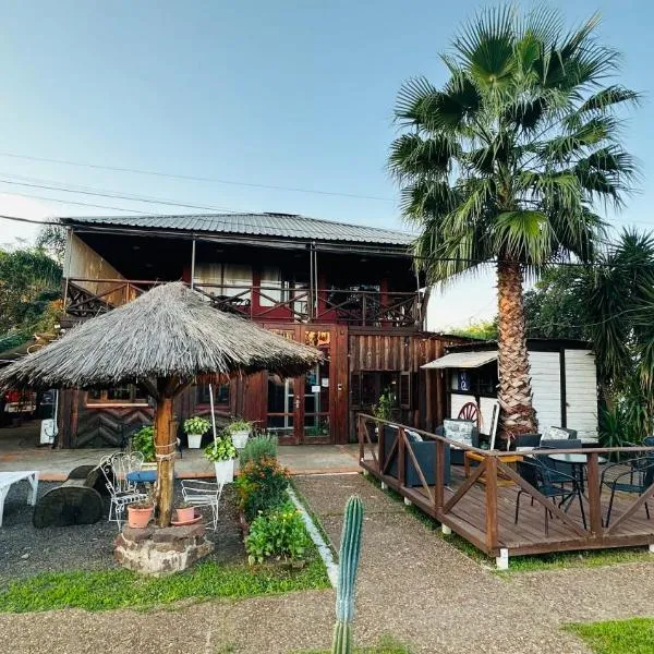 Hotel Village Termas de Dayman, hotel v mestu Termas del Daymán