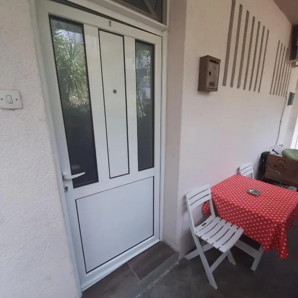 Apartment Happy, hotel in Igalo