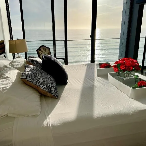 Ocean View Luxury Condo Oceanfront and Pool, hotel en San Diego