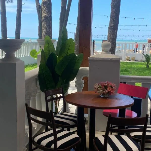 Sanny villa, hotel v destinaci Grigoleti