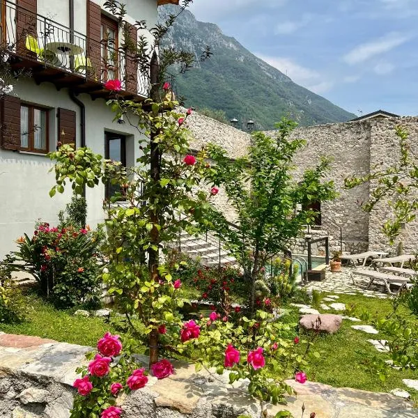 Villa del Lis, hotel v destinaci Gargnano