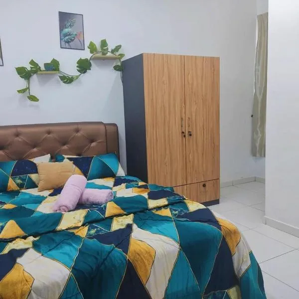 TOP Muzaffar Homestay, hotel ad Ayer Keroh