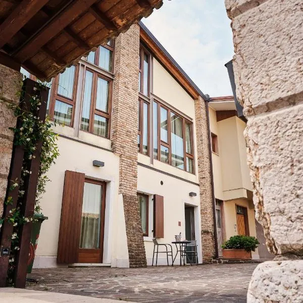 Ad Sidera, hotel u gradu Pastrengo