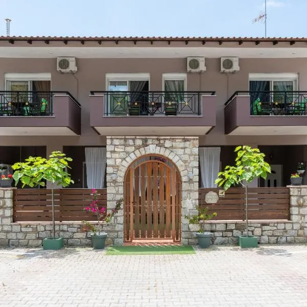 Studios Diogenis, hotel v destinaci Porto Koufo