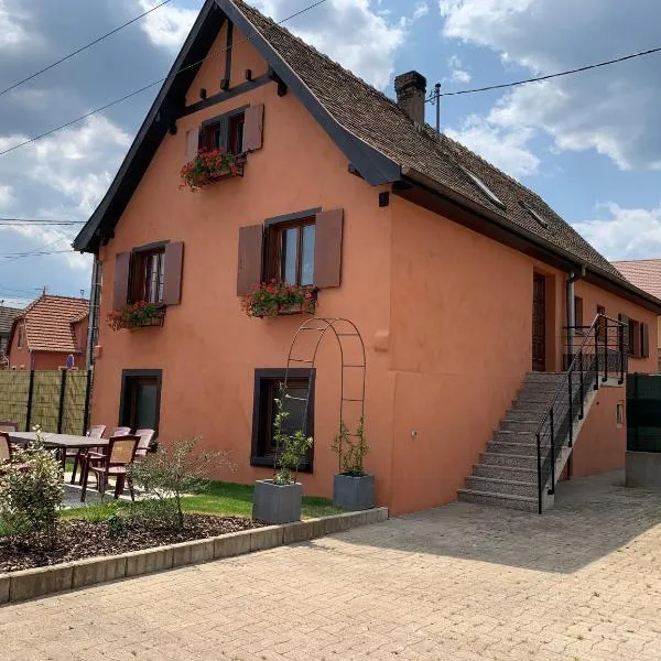 Gîte du Fronholz - Maison alsacienne avec jardin et service traiteur, khách sạn ở Epfig