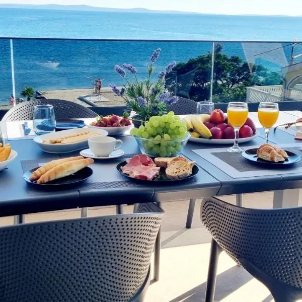 Dinary Penthouse apartment, hotel em Vir