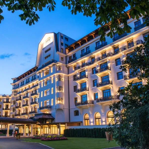 Hôtel Royal – hotel w mieście Évian-les-Bains
