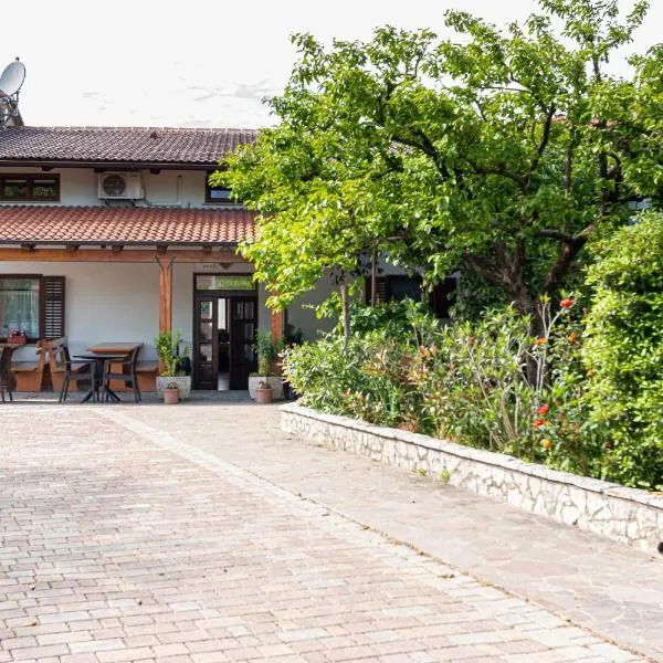 Penzion Na Hribu, hotel v destinaci Slap