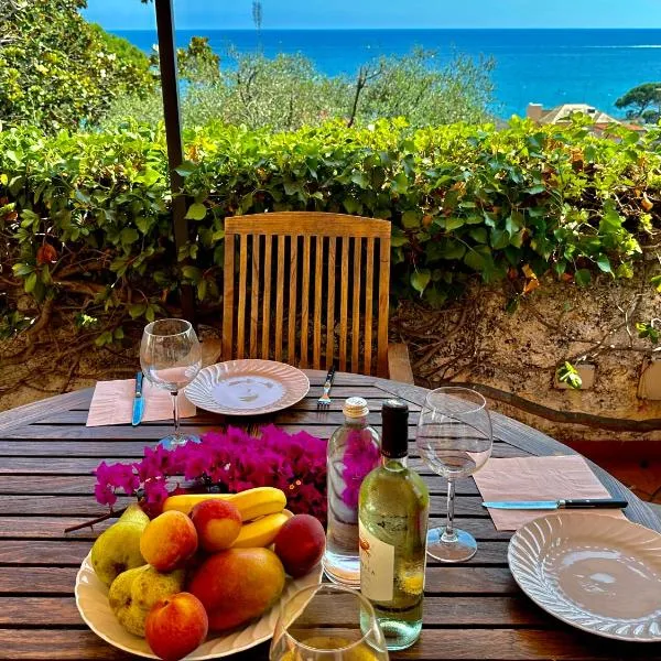 MAD di Mare di Arte Dormire, hotel v destinaci Celle Ligure