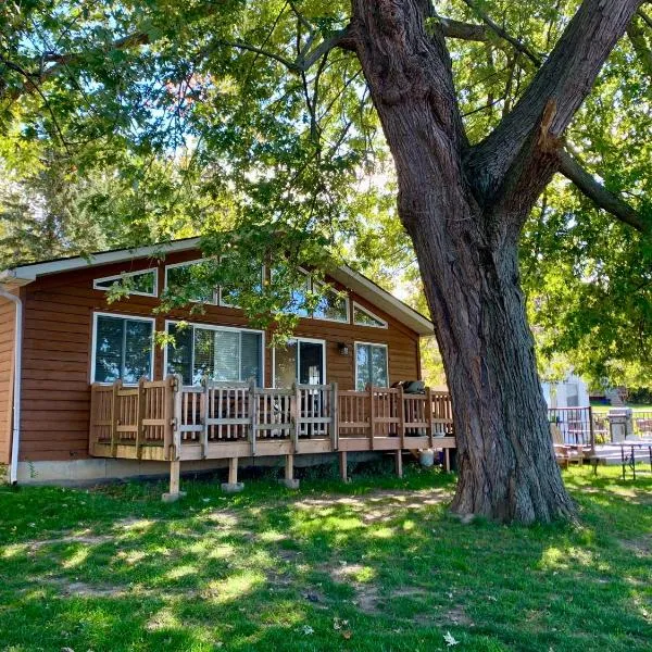 Merland Park Cottages and Motel, hotel in Picton