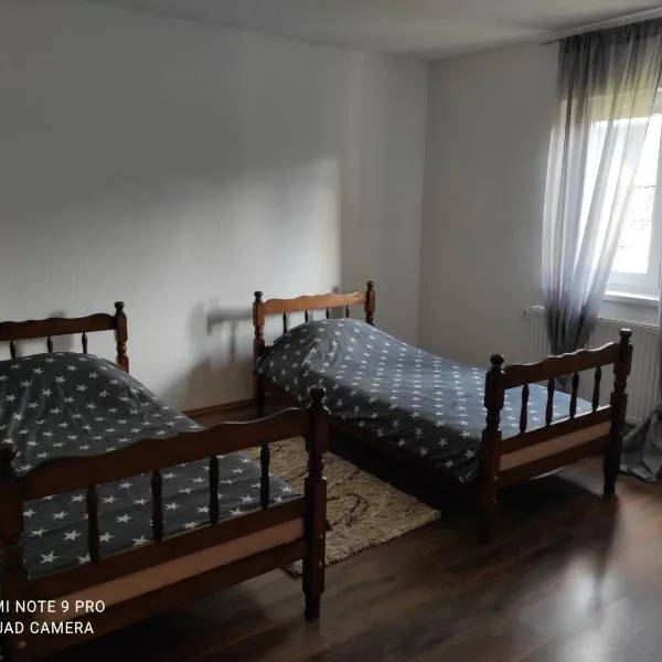 Meri rooms, hotel v destinaci Bihać