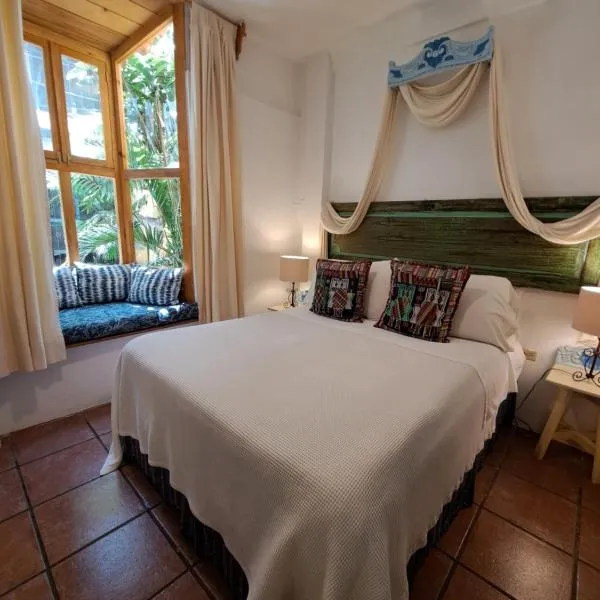 Yellow House Hostel B&B, hotel in Antigua Guatemala