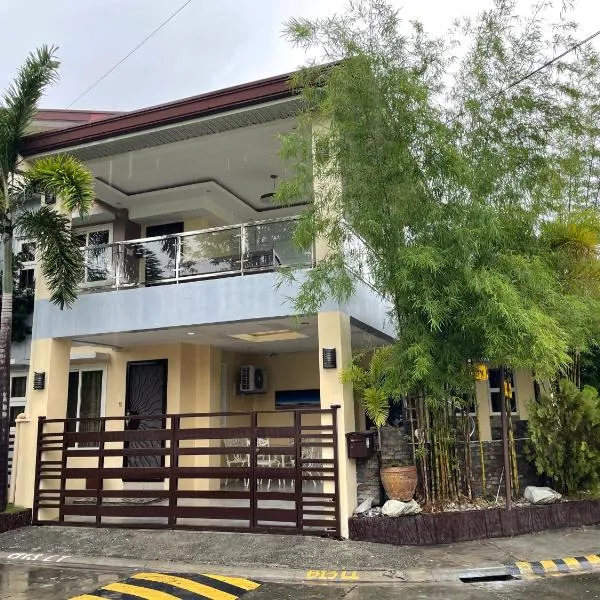 K- Residence at Nouveau Residences、アンヘレスのホテル