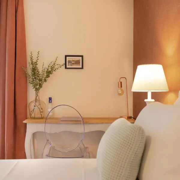 Hotel-Restaurant des Augustins - Cosy Places by CC - Proche Sarlat – hotel w mieście Urval