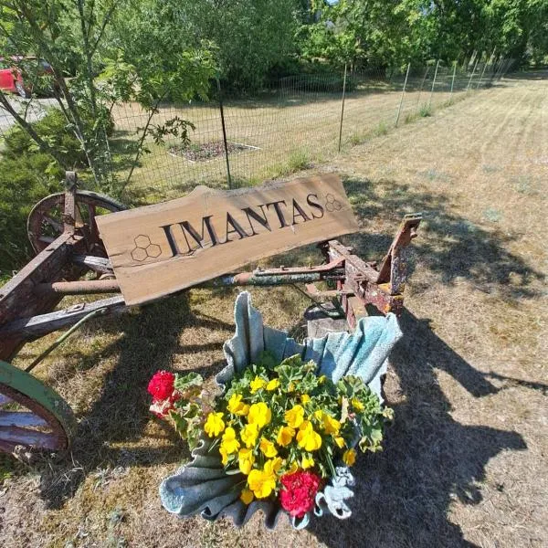 살라츠그리바에 위치한 호텔 Brīvdienu māja ar kopējo virtuvi