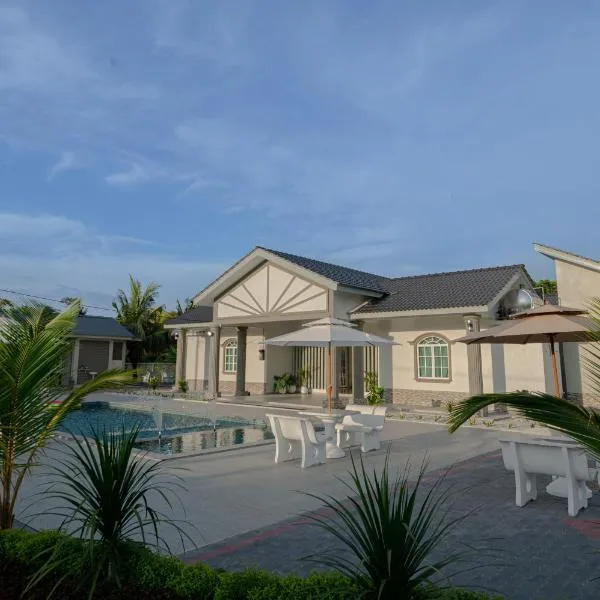Villa Dracaena Melaka - Private Pool, Hill View, 20 minutes to Town, hotell i Kampong Bukit Katil