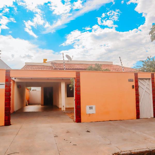 Aconchego - Casa 3/4 - ar condicionado nos 3/4 -garagem
