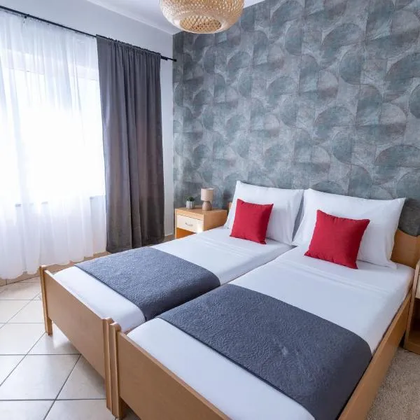 LUXURY ROOMS BURE, hotel v Murteri