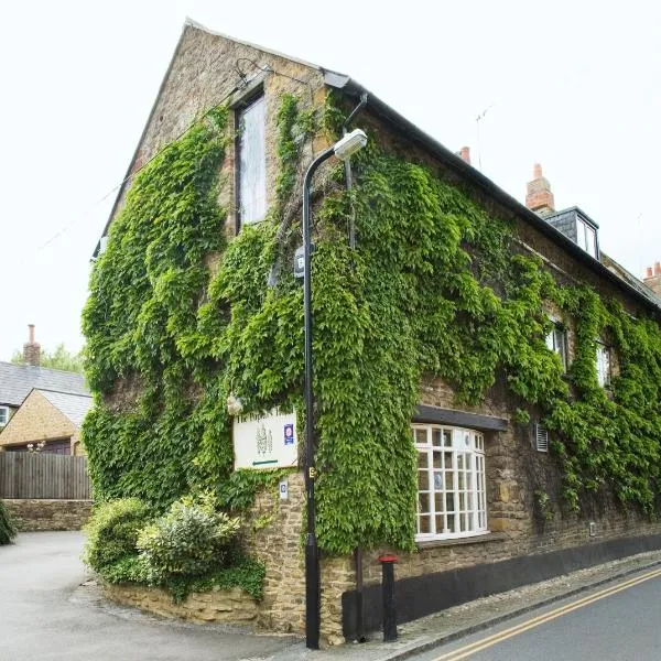 The Poplars Hotel, hotell i Moulton