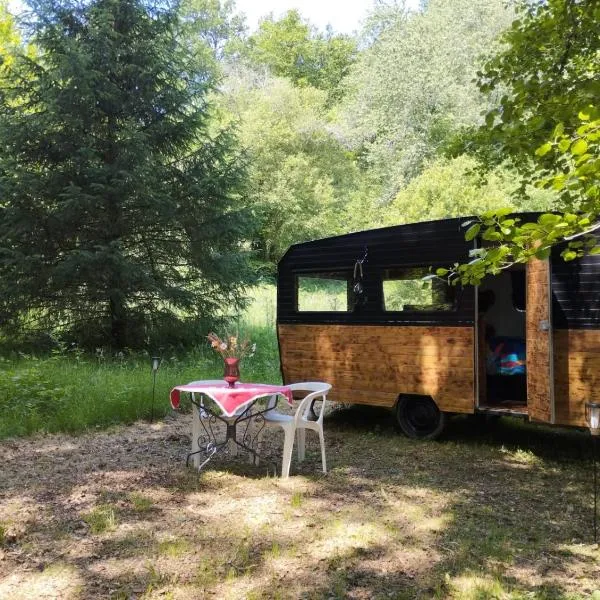 La caravane nature, hotel v destinaci Saint-Julien-le-Petit