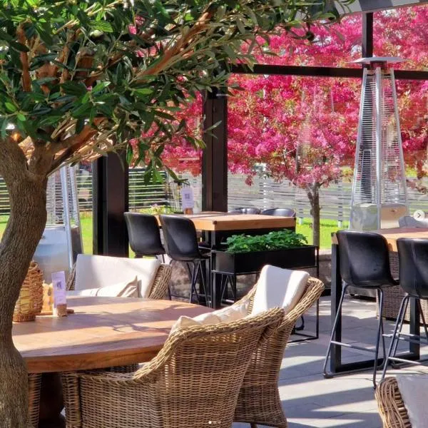 셸레프테오에 위치한 호텔 Aurum Hotel