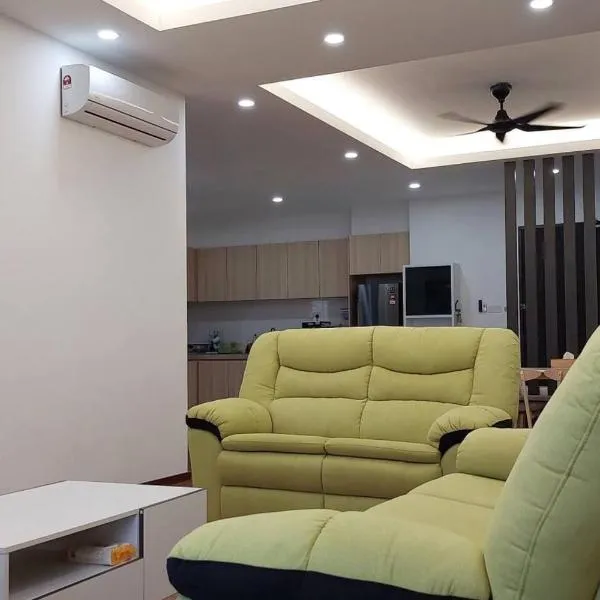 Miri Sunsky Condo Homestay 3 Rooms & 6 Guest, hotel v destinaci Miri