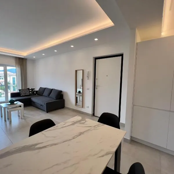 Naiade Apartment - parcheggio privato coperto incluso, hotel v destinaci Isola del Liri