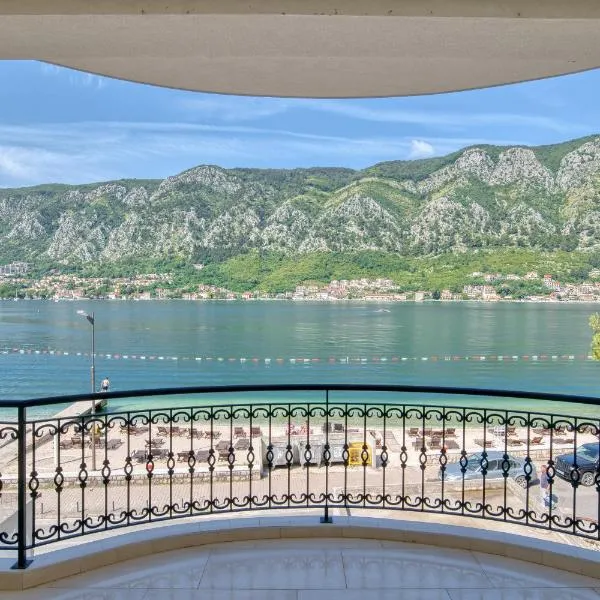 The Golden Luxury Apartments, hotel v destinaci Kotor