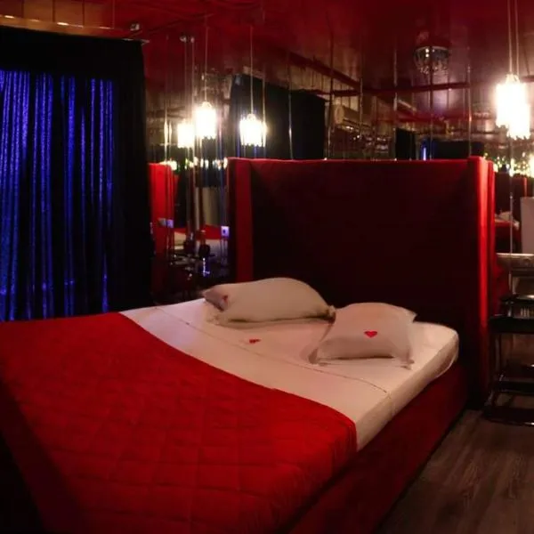 KATRINA HOTEL、Skaramangásのホテル