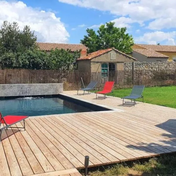 Grande Maison Vigneronne, proche de la mer, hotel a Salles-d'Aude