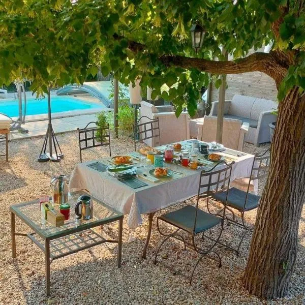 Chambre D'hôtes Villa de la Sueur au Bonheur – hotel w mieście La Bouilladisse